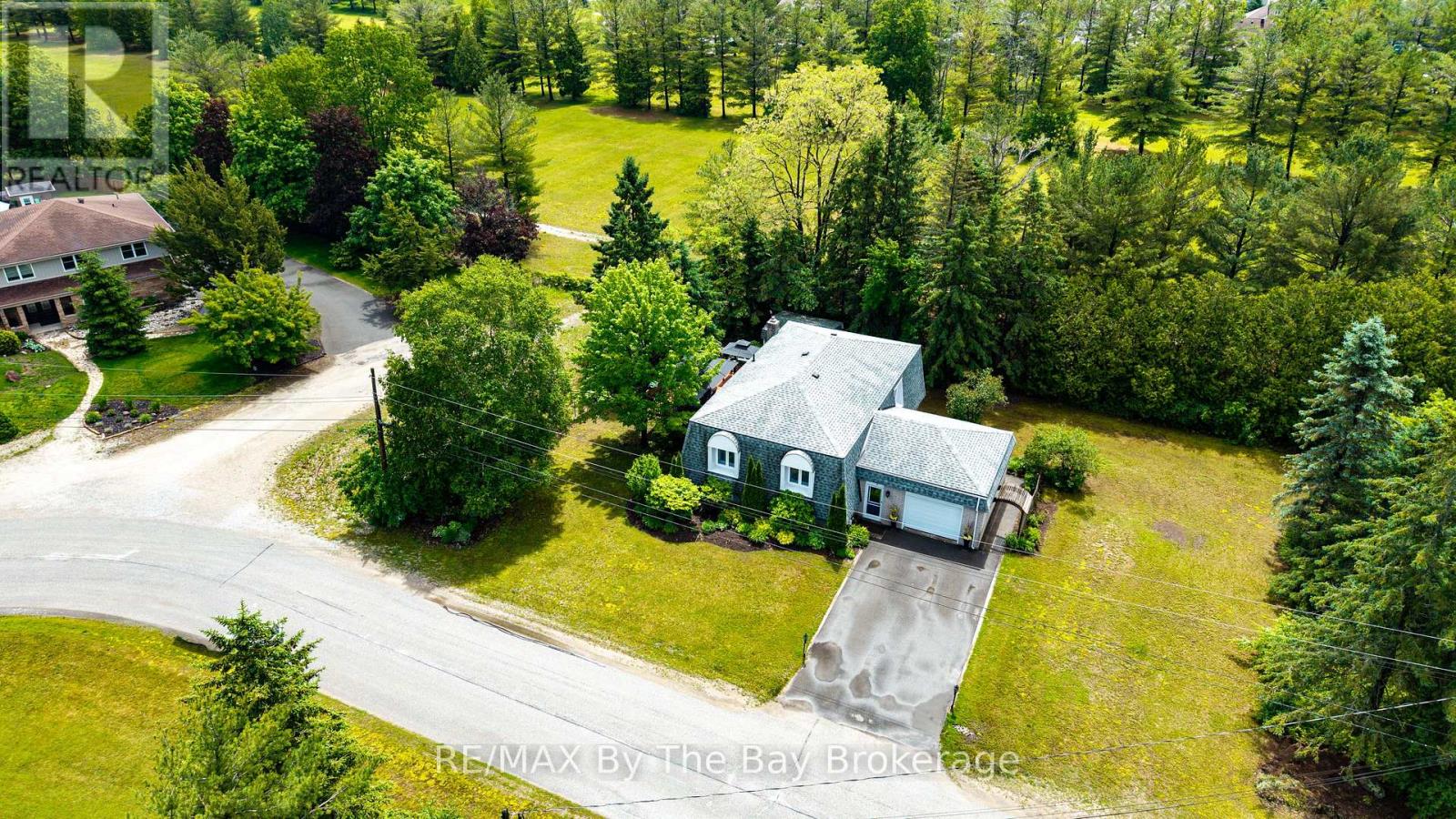 93 Frederick Dr S/s Drive, Wasaga Beach, Ontario  L9Z 1P1 - Photo 46 - S13470596