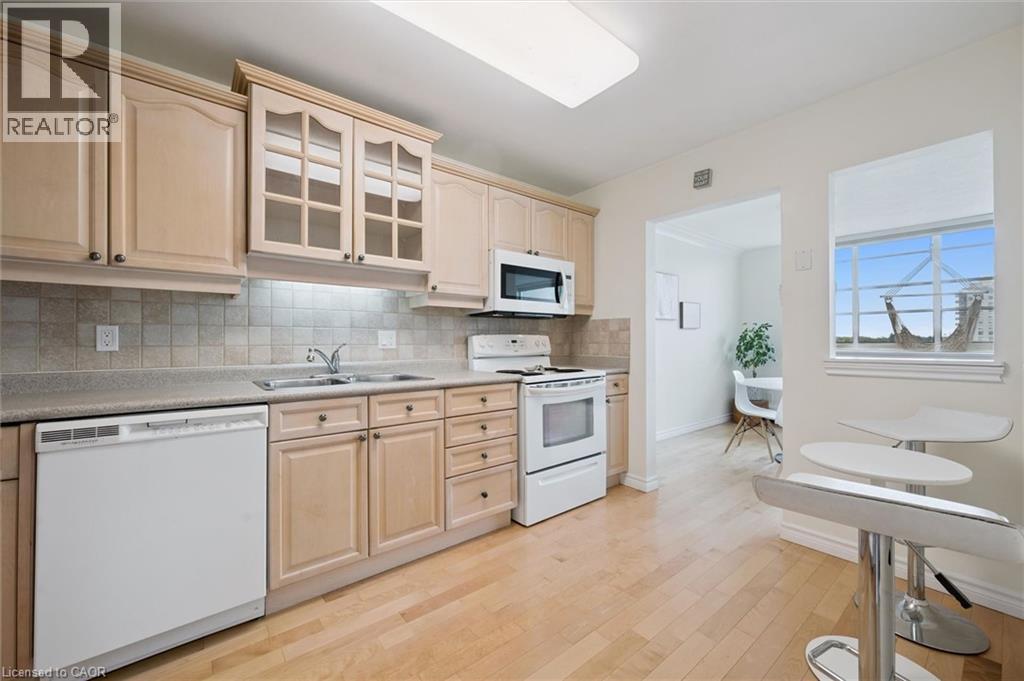 65 Westmount Road N Unit# 910, Waterloo, Ontario  N2L 5G6 - Photo 15 - 40837095