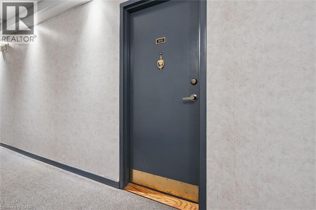 65 Westmount Road N Unit# 910, Waterloo, Ontario  N2L 5G6 - Photo 6 - 40837095