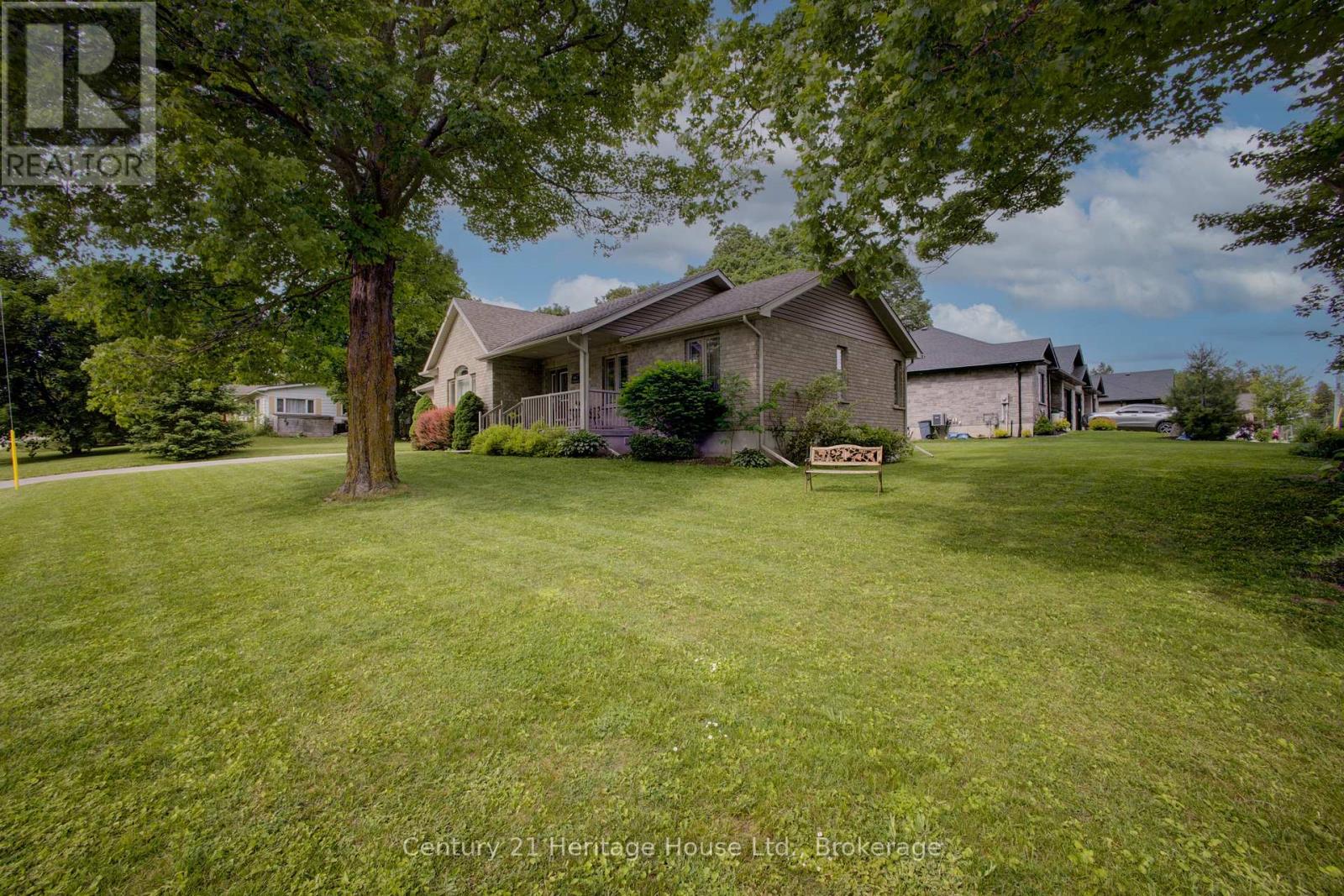 467 William Street N, West Grey, Ontario  N0G 1R0 - Photo 2 - X13470634