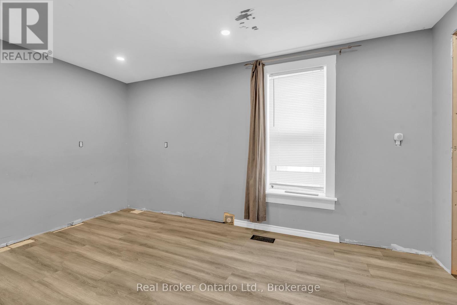 349 Main Street S, Wellington North, Ontario  N0G 2L0 - Photo 24 - X13470662