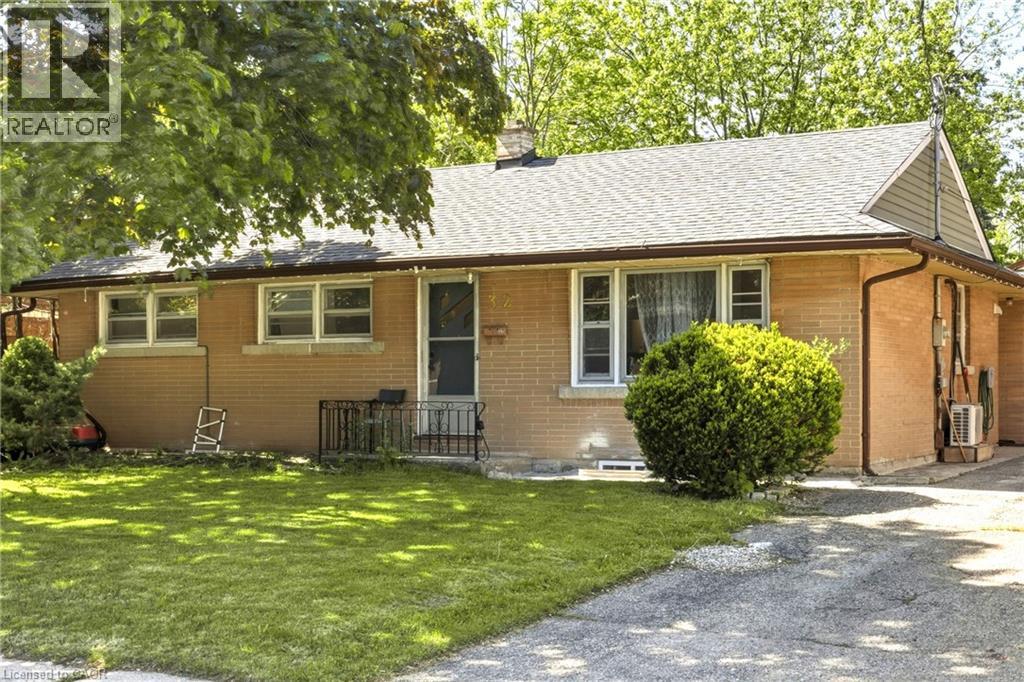 32 Close Avenue, Cambridge, Ontario  N1R 2R6 - Photo 2 - 40841656