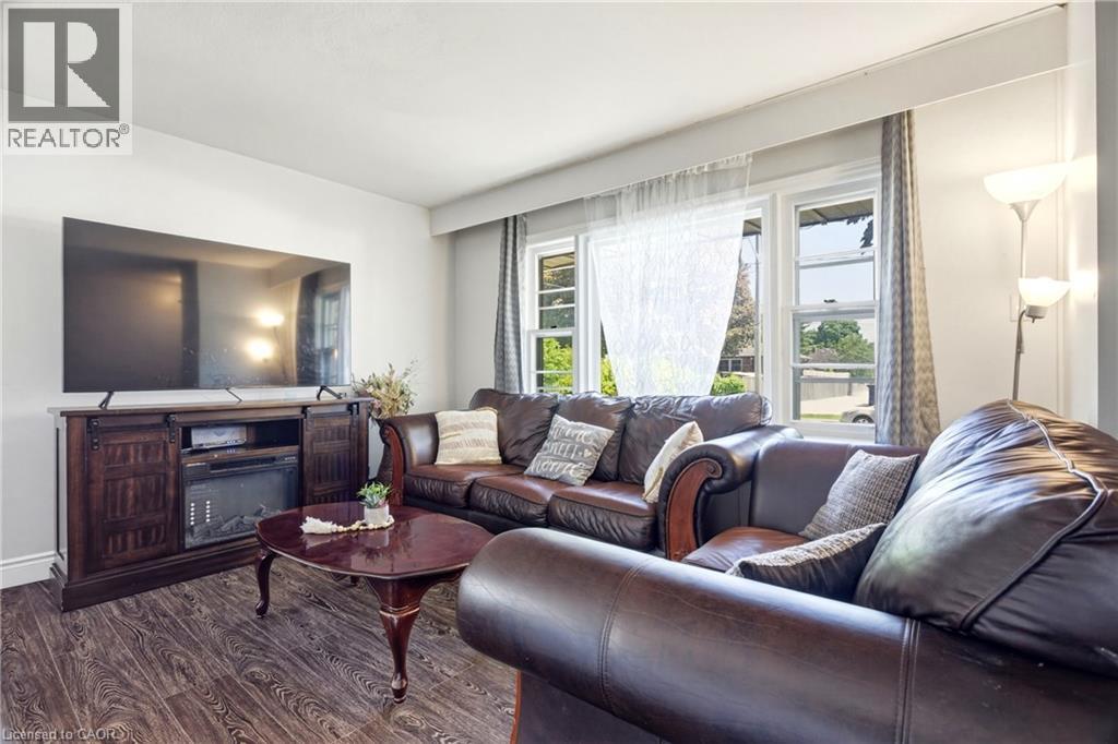 32 Close Avenue, Cambridge, Ontario  N1R 2R6 - Photo 6 - 40841656