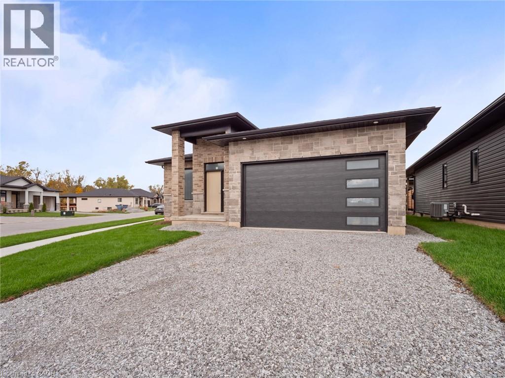 118 Willowbrook Drive, Welland, Ontario  L3C 0G2 - Photo 2 - 40841653