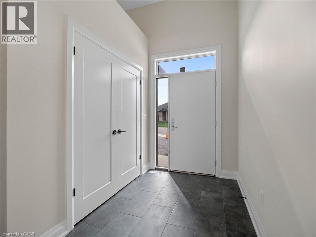 118 Willowbrook Drive, Welland, Ontario  L3C 0G2 - Photo 4 - 40841653