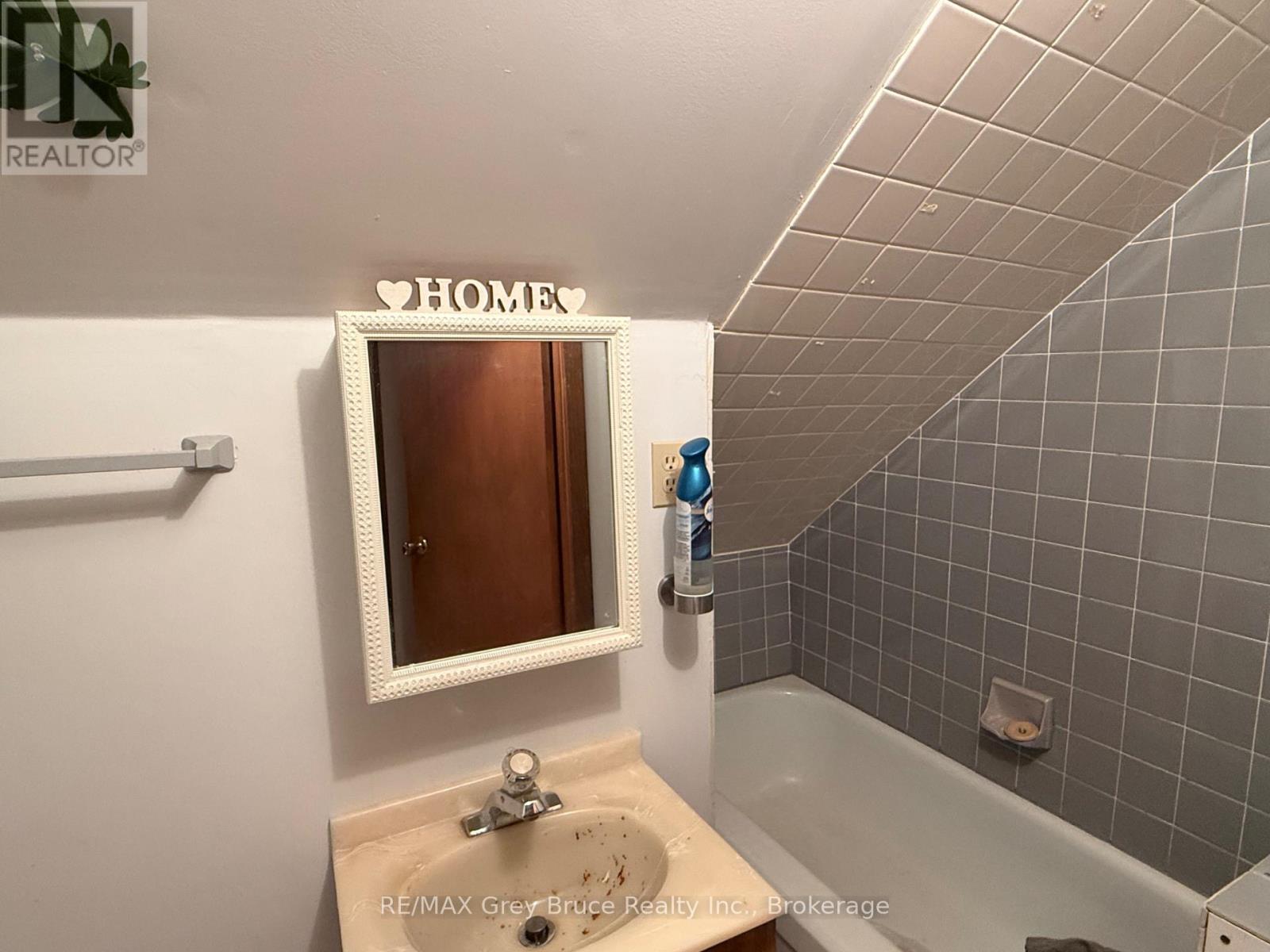 290 Berford Street, South Bruce Peninsula, Ontario  N0H 2T0 - Photo 9 - X13471232