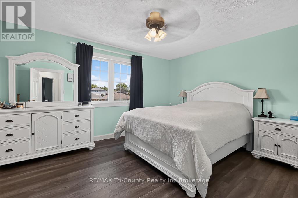 25 Herford Street, Tillsonburg, Ontario  N4G 4V1 - Photo 14 - X13471408
