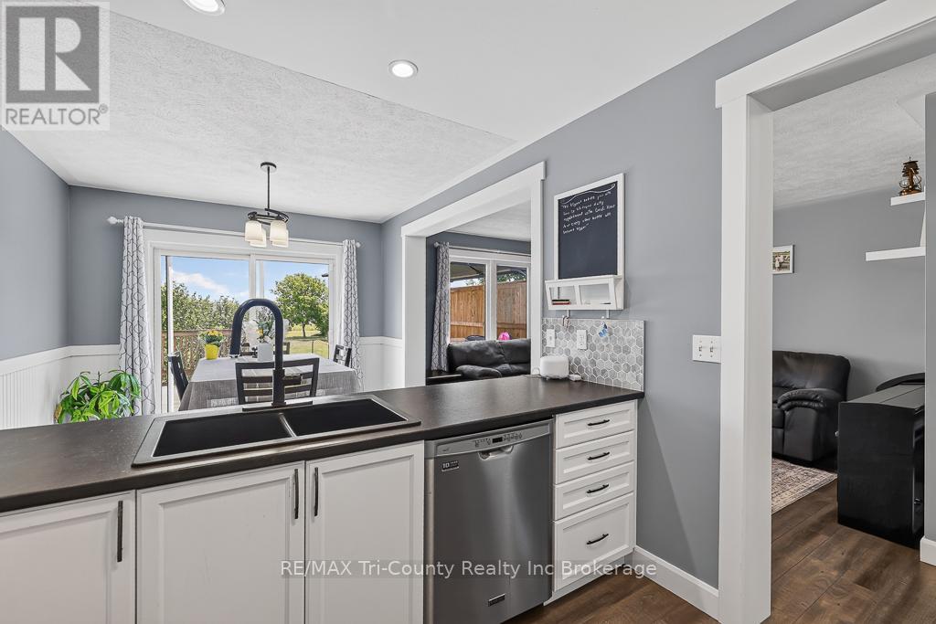 25 Herford Street, Tillsonburg, Ontario  N4G 4V1 - Photo 7 - X13471408