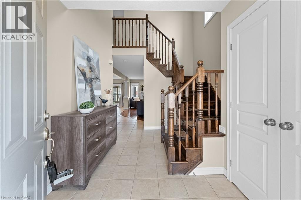 4875 John Street, Beamsville, Ontario  L3J 0P2 - Photo 3 - 40841406