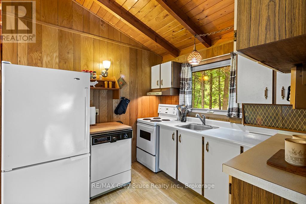 26 Bridge Street, Northern Bruce Peninsula, Ontario  N0H 1W0 - Photo 10 - X13472038