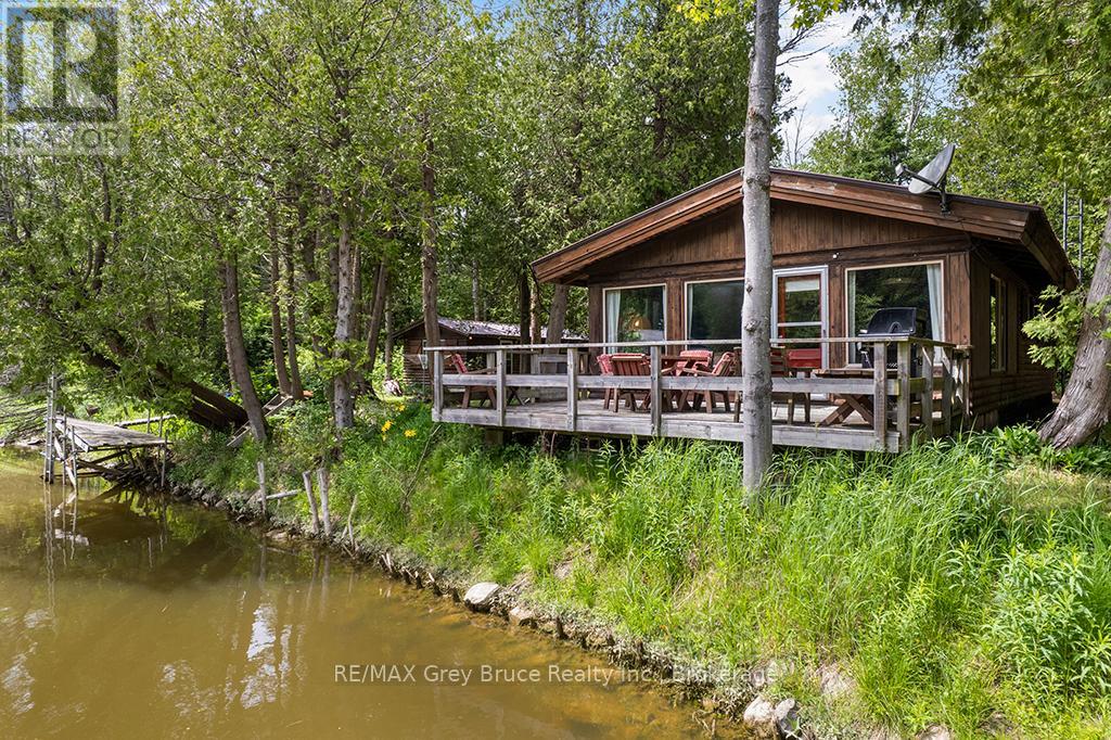 26 Bridge Street, Northern Bruce Peninsula, Ontario  N0H 1W0 - Photo 2 - X13472038