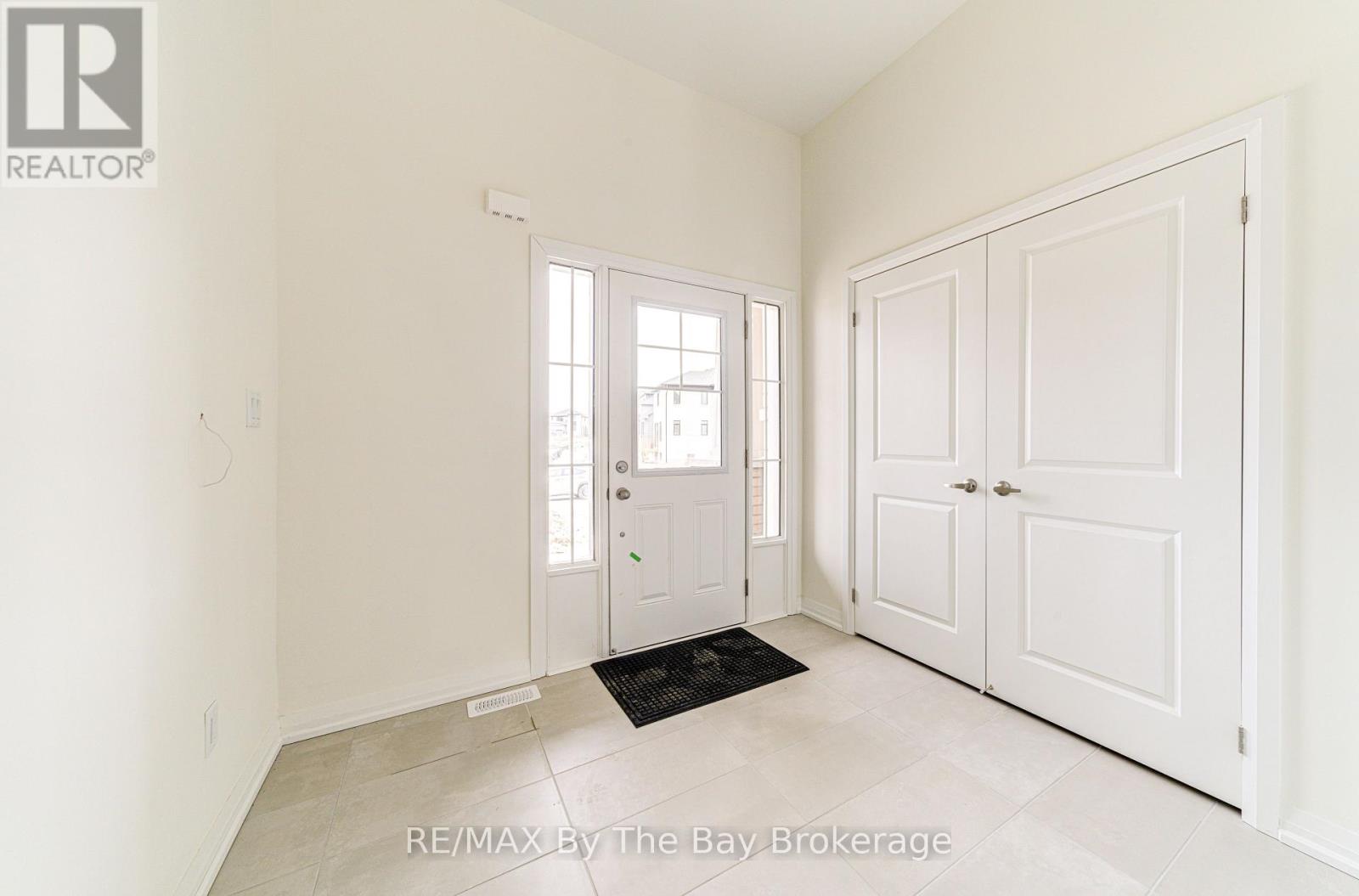 73 Federica Crescent, Wasaga Beach, Ontario  L9Z 0N5 - Photo 2 - S13472218