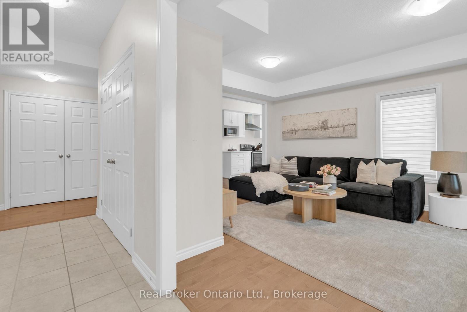 5 - 107 Westra Drive, Guelph, Ontario  N1K 0A5 - Photo 4 - X13472782