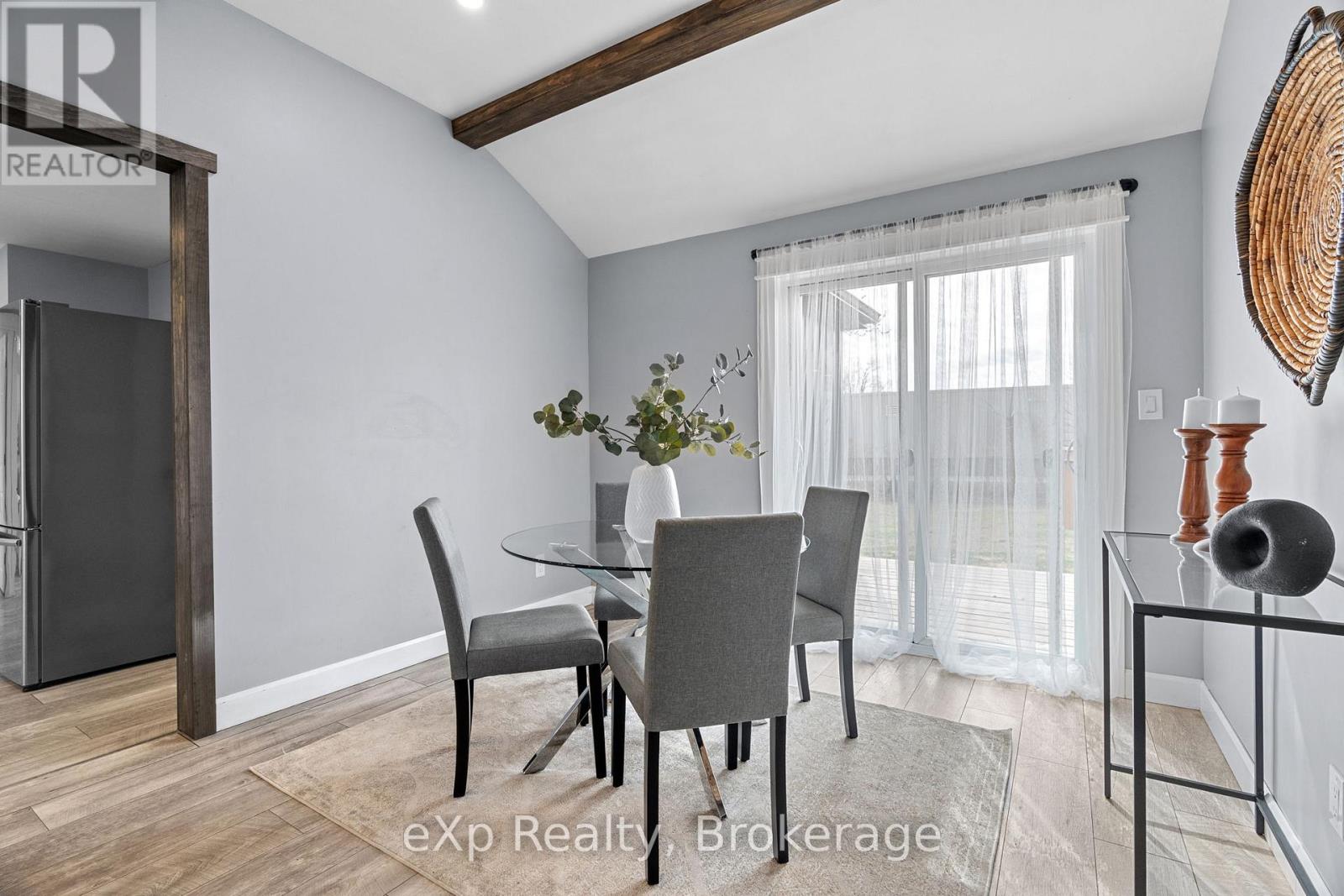 236 Sydenham Street, Strathroy-Caradoc, Ontario  N7G 1V3 - Photo 10 - X13472856