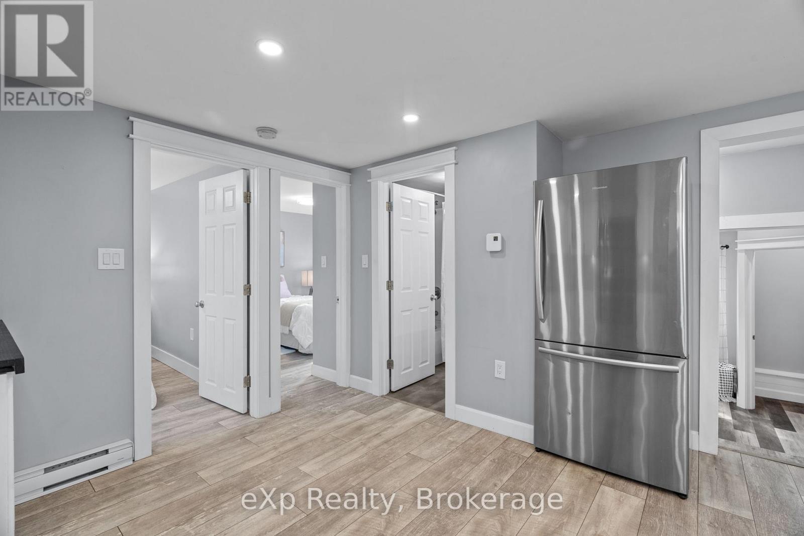 236 Sydenham Street, Strathroy-Caradoc, Ontario  N7G 1V3 - Photo 16 - X13472856