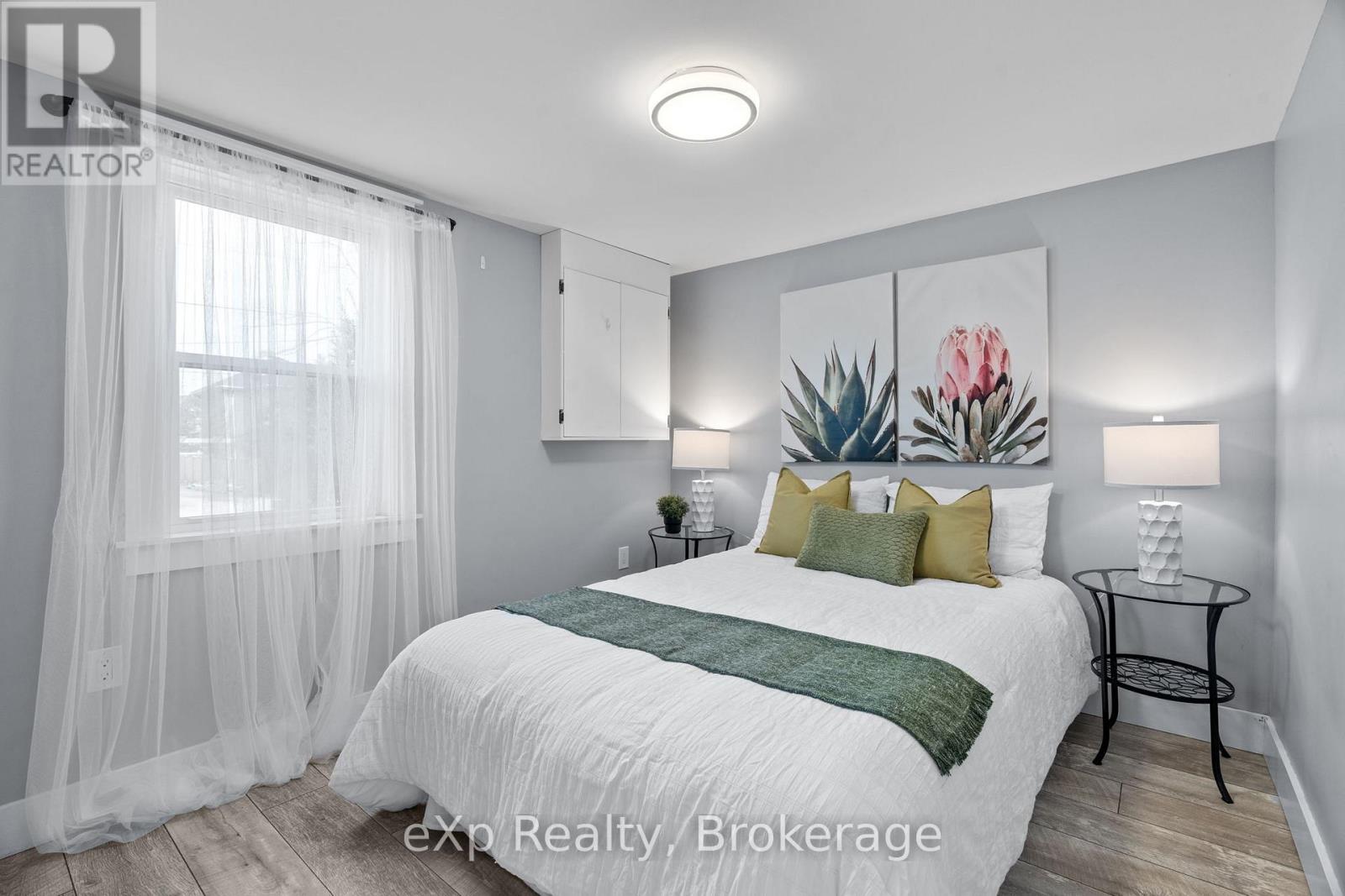 236 Sydenham Street, Strathroy-Caradoc, Ontario  N7G 1V3 - Photo 17 - X13472856