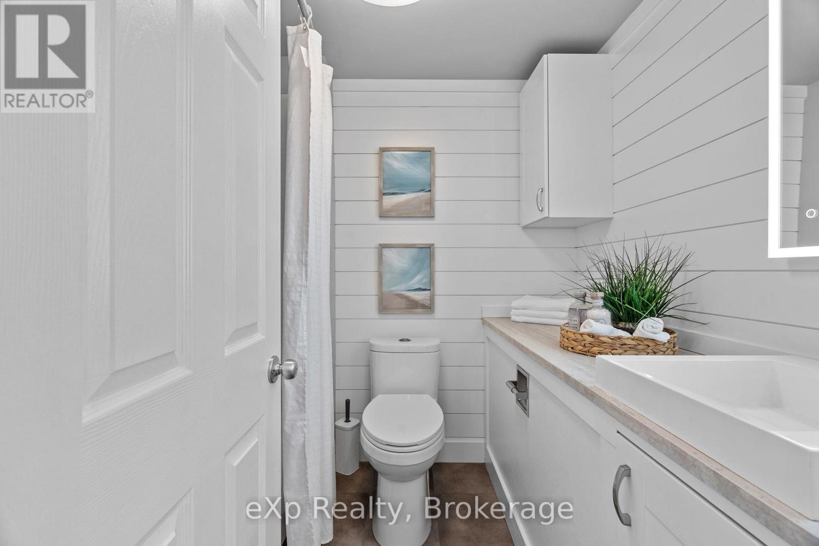236 Sydenham Street, Strathroy-Caradoc, Ontario  N7G 1V3 - Photo 21 - X13472856