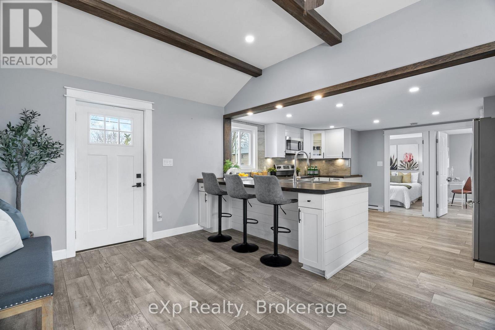236 Sydenham Street, Strathroy-Caradoc, Ontario  N7G 1V3 - Photo 4 - X13472856