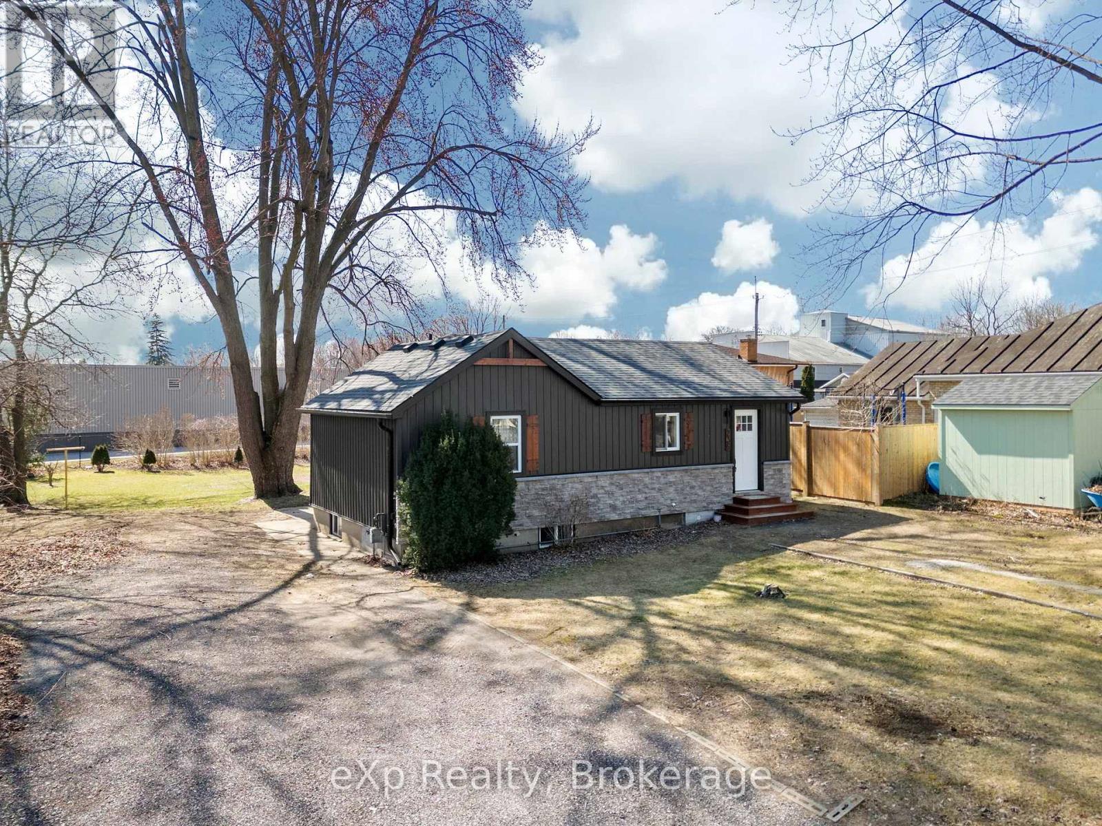 236 Sydenham Street, Strathroy-Caradoc, Ontario  N7G 1V3 - Photo 43 - X13472856