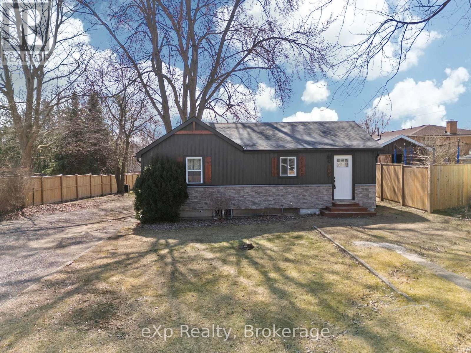 236 Sydenham Street, Strathroy-Caradoc, Ontario  N7G 1V3 - Photo 44 - X13472856