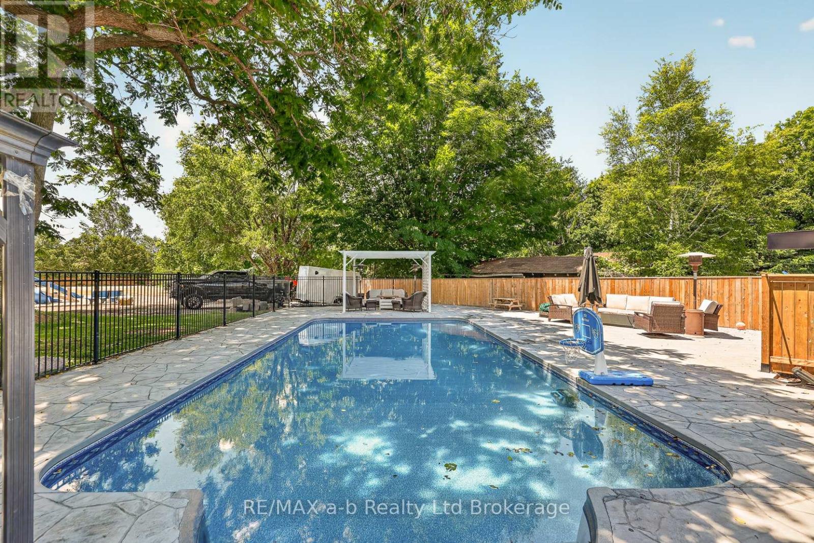 148 Dover Street, Norwich, Ontario  N0J 1R0 - Photo 8 - X13473040