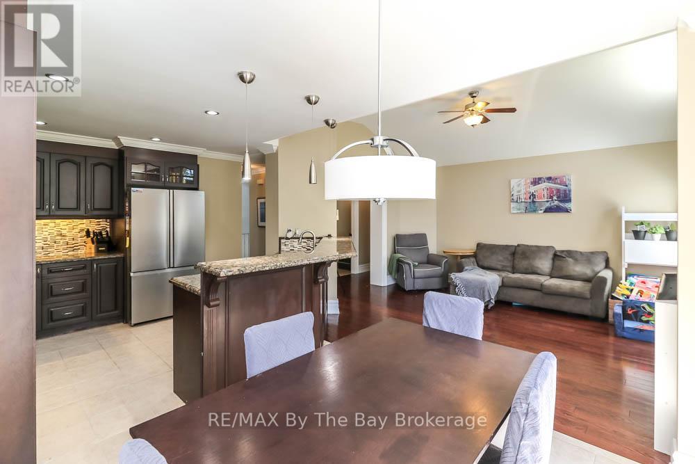 121 Royal Beech Drive, Wasaga Beach, Ontario  L9Z 2N2 - Photo 11 - S13473000