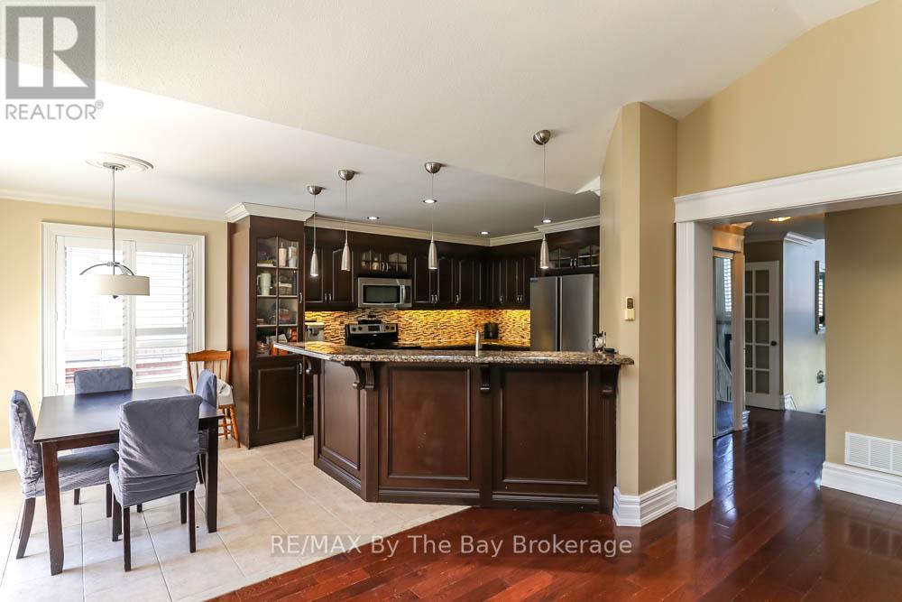 121 Royal Beech Drive, Wasaga Beach, Ontario  L9Z 2N2 - Photo 16 - S13473000