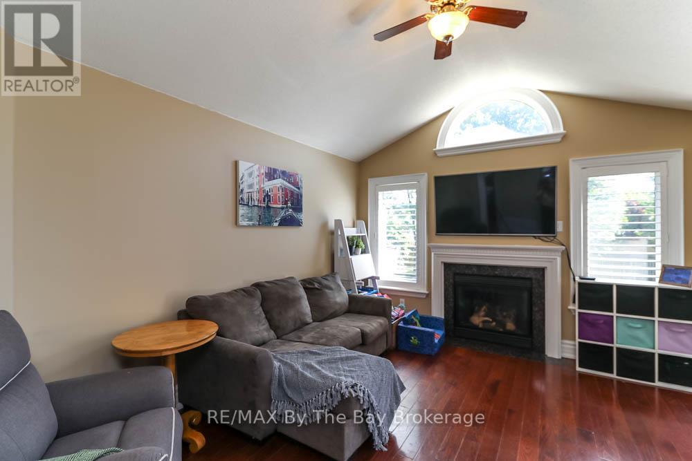 121 Royal Beech Drive, Wasaga Beach, Ontario  L9Z 2N2 - Photo 17 - S13473000