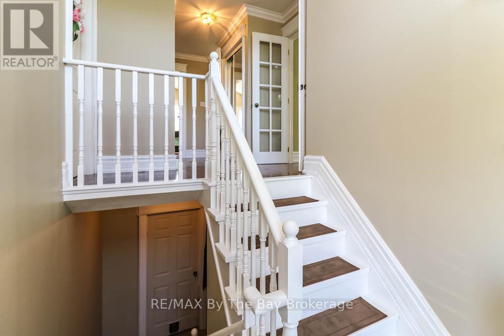 121 Royal Beech Drive, Wasaga Beach, Ontario  L9Z 2N2 - Photo 4 - S13473000