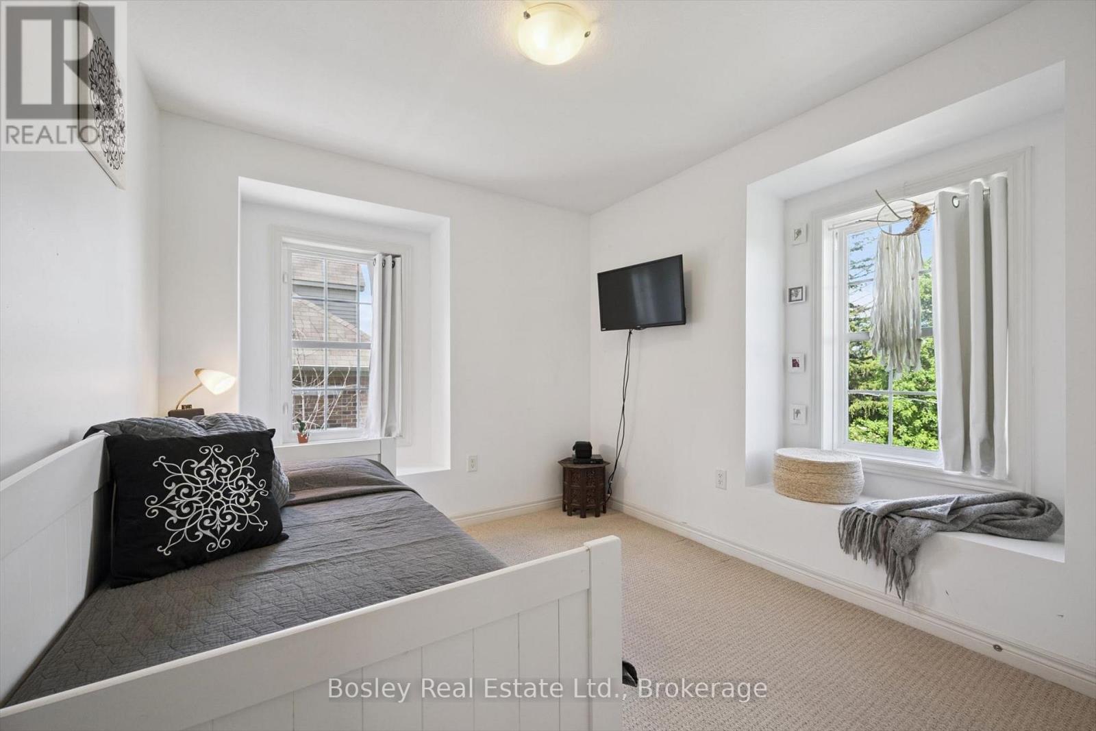 360 Louisa Street, Kitchener, Ontario  N2H 0B2 - Photo 24 - X13473044