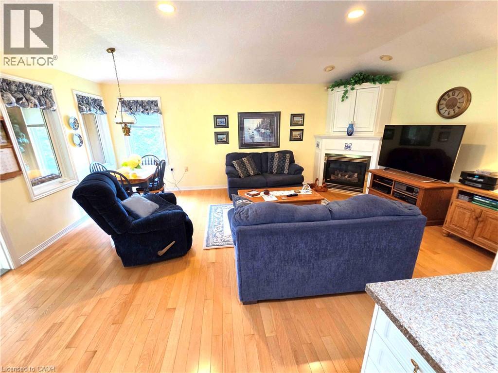 137 Foxboro Drive, Baden, Ontario  N3A 3N2 - Photo 8 - 40839185