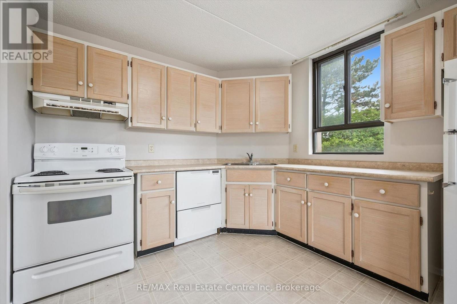201 - 22 Marilyn Drive, Guelph, Ontario  N1H 7T1 - Photo 11 - X13473264