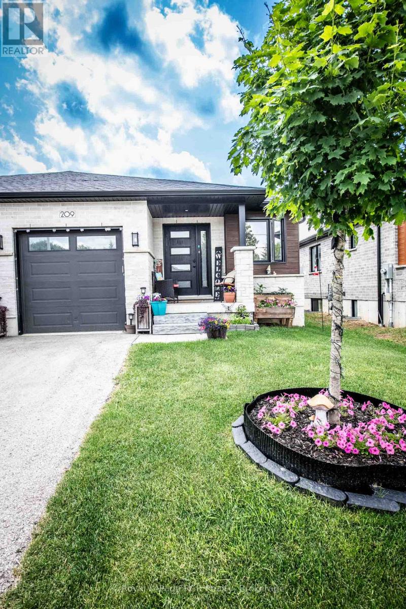 209 Church Street N, Wellington North, Ontario  N0G 2L4 - Photo 13 - X13473388