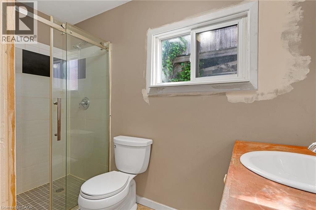 91 Charles Street E, Kitchener, Ontario  N2G 2P5 - Photo 11 - 40839090