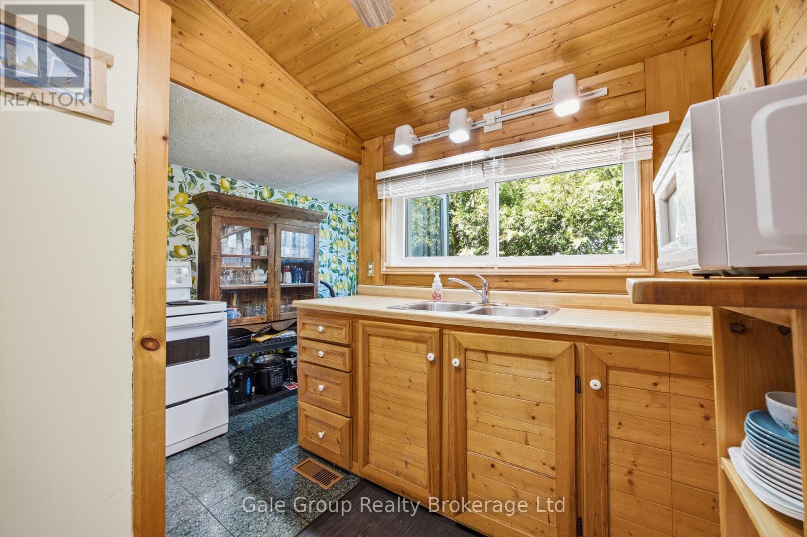 26 Woodward Avenue, Lambton Shores, Ontario  N0M 1T0 - Photo 19 - X13473726
