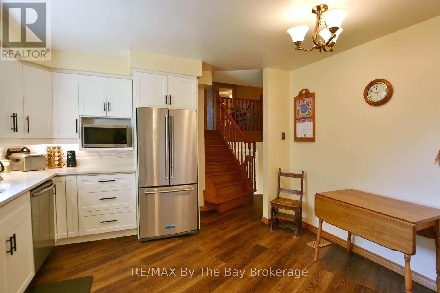 69 Frederick Drive, Wasaga Beach, Ontario  L9Z 1P9 - Photo 15 - S13473974