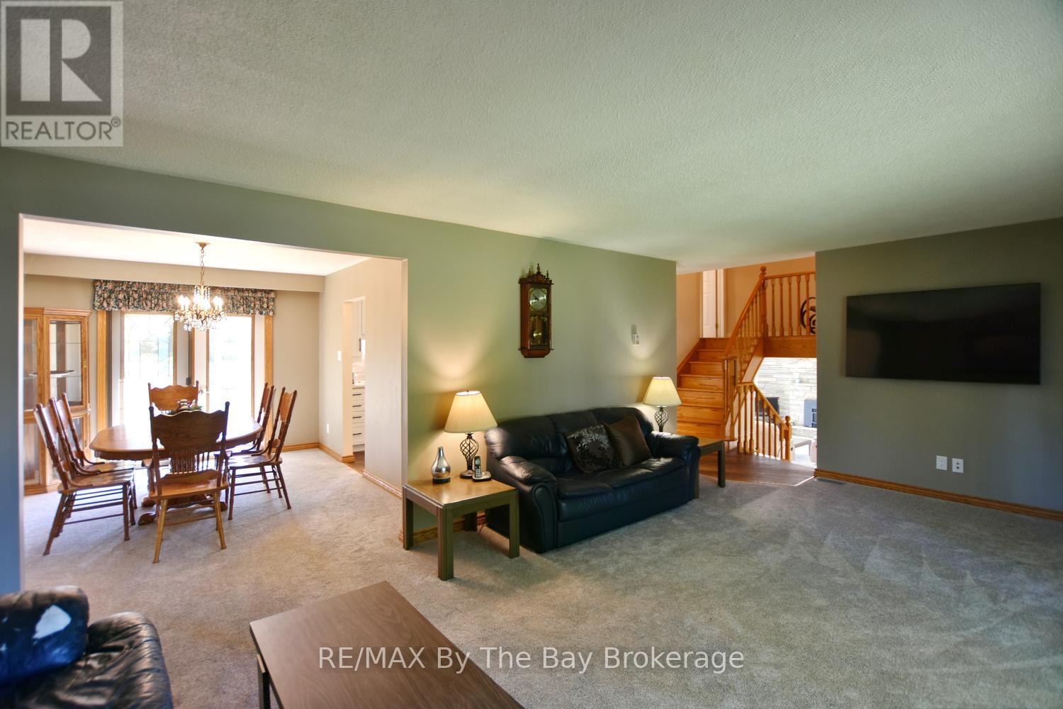 69 Frederick Drive, Wasaga Beach, Ontario  L9Z 1P9 - Photo 16 - S13473974