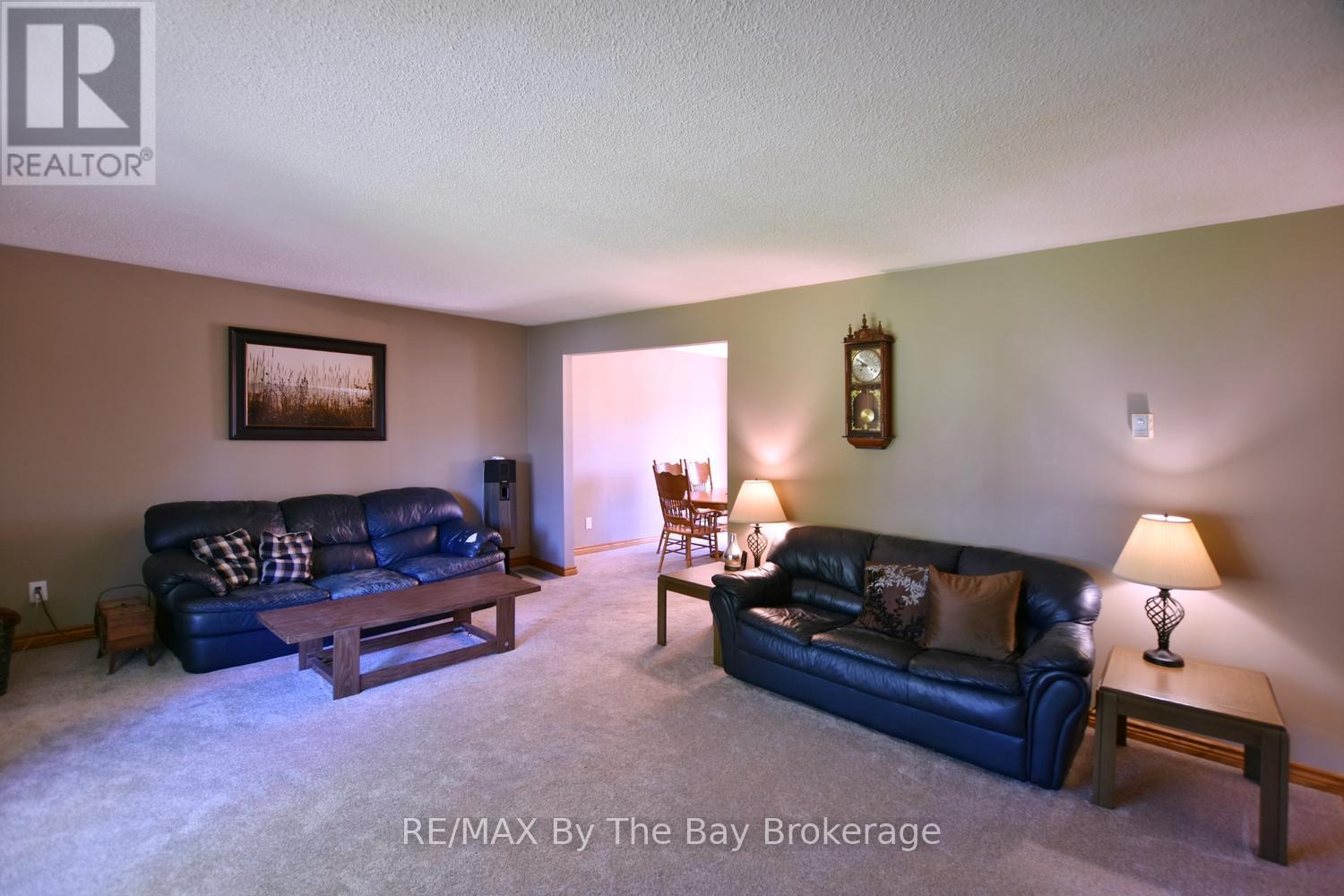 69 Frederick Drive, Wasaga Beach, Ontario  L9Z 1P9 - Photo 17 - S13473974