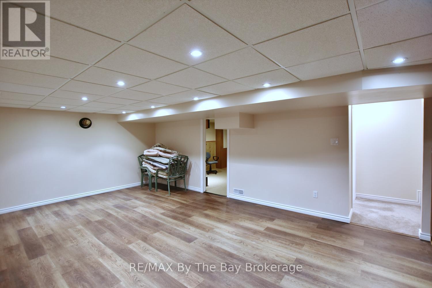 69 Frederick Drive, Wasaga Beach, Ontario  L9Z 1P9 - Photo 35 - S13473974