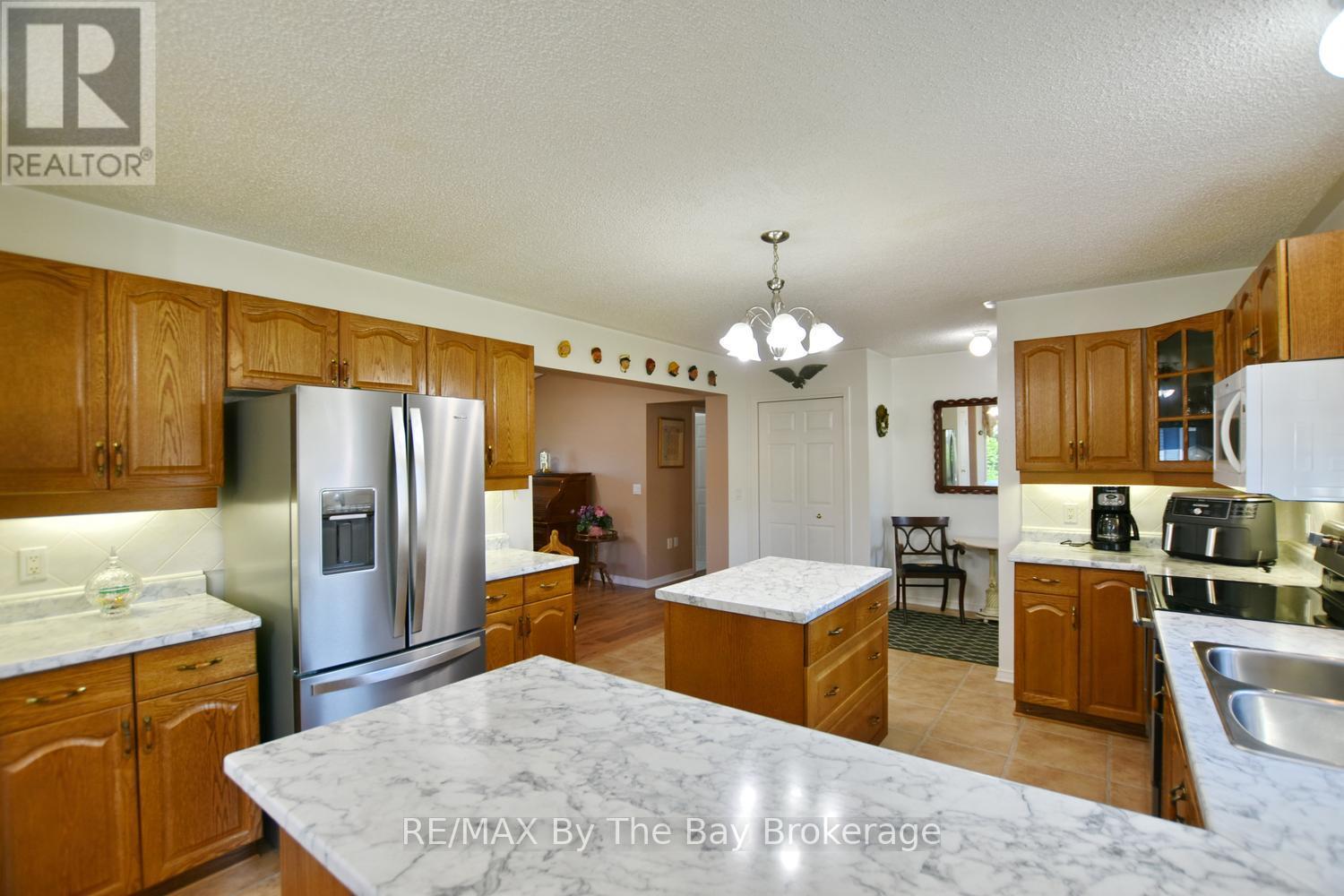 12 Indiana Avenue, Wasaga Beach, Ontario  L9Z 3A8 - Photo 12 - S13473986