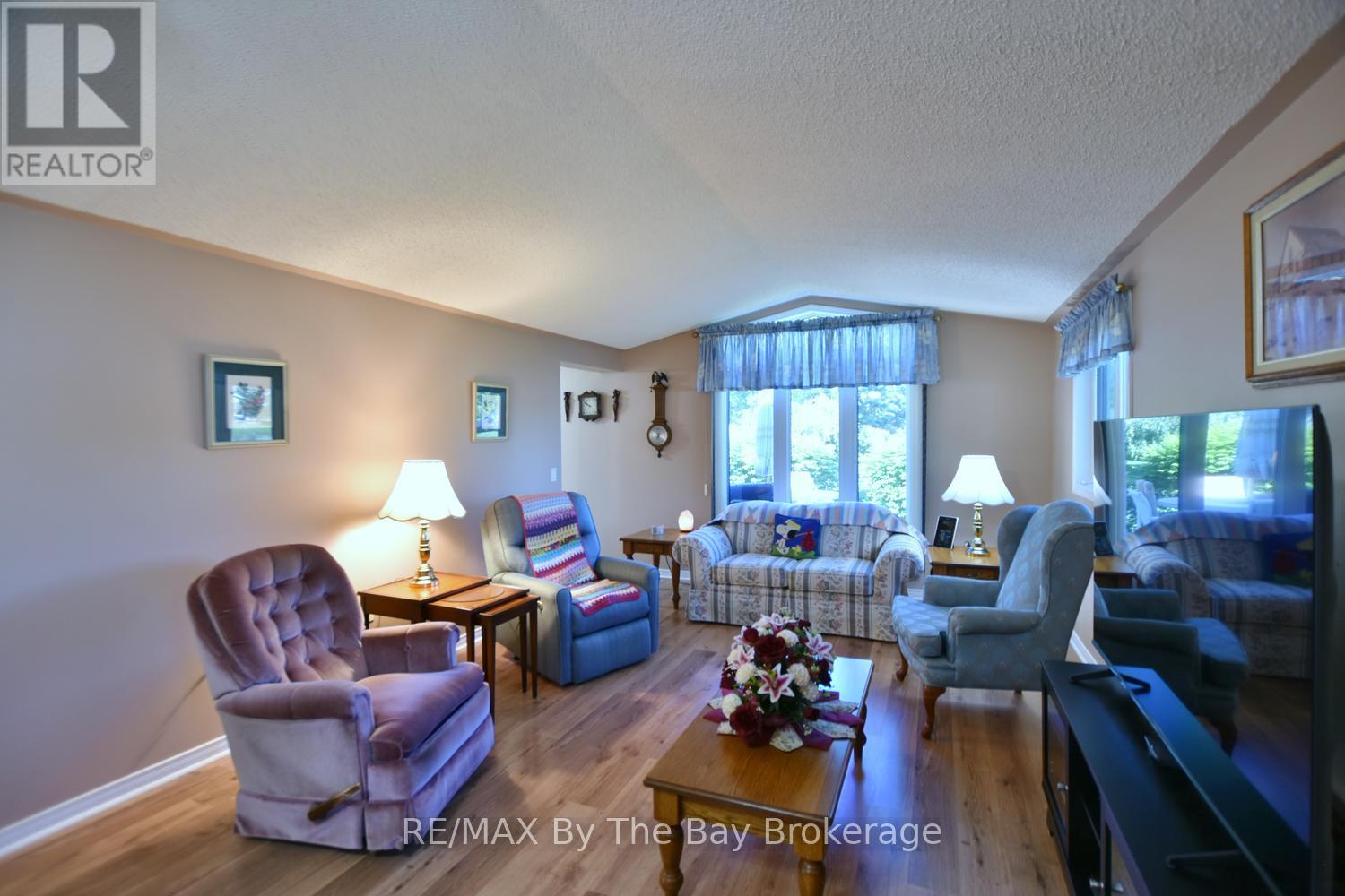 12 Indiana Avenue, Wasaga Beach, Ontario  L9Z 3A8 - Photo 15 - S13473986