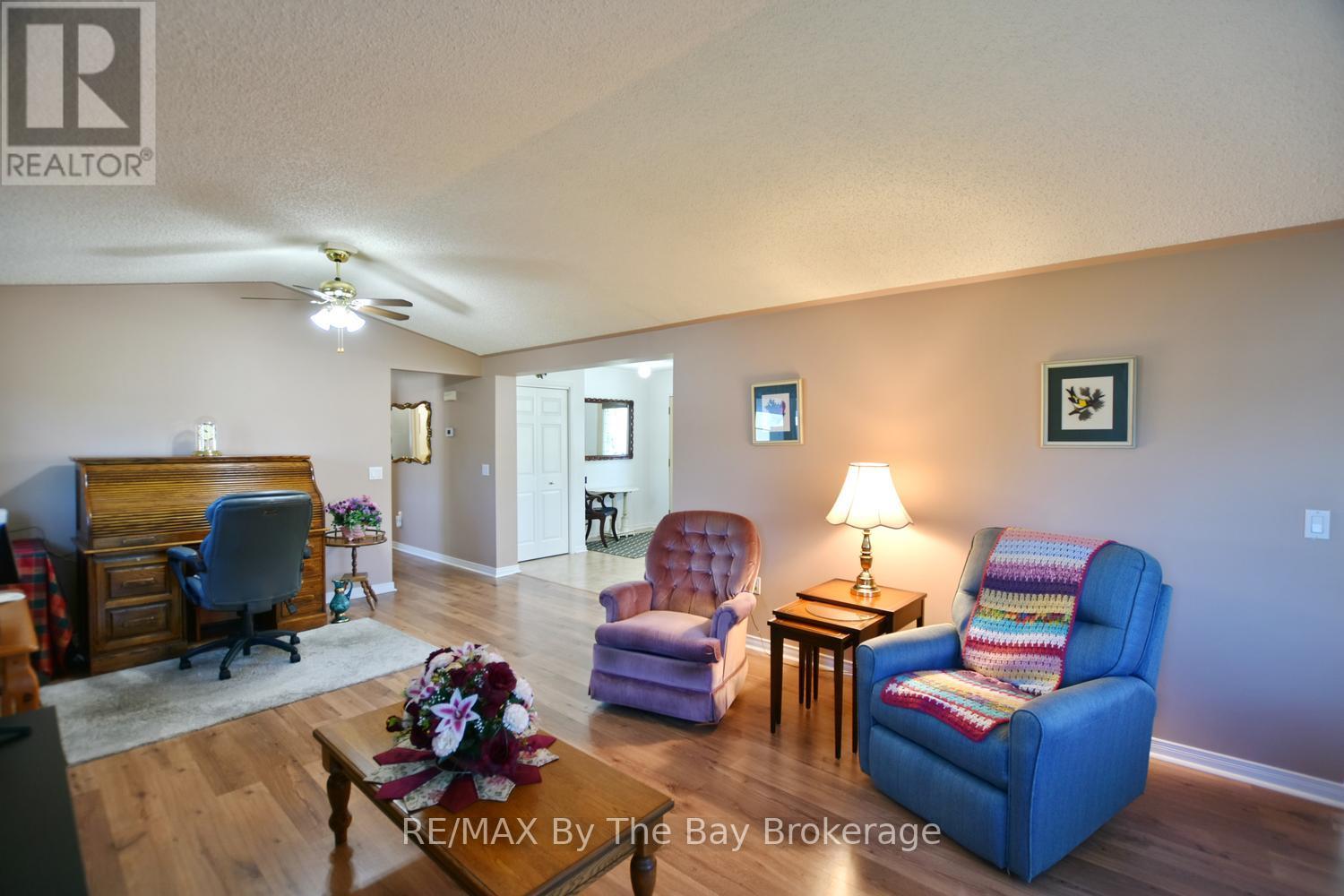 12 Indiana Avenue, Wasaga Beach, Ontario  L9Z 3A8 - Photo 16 - S13473986