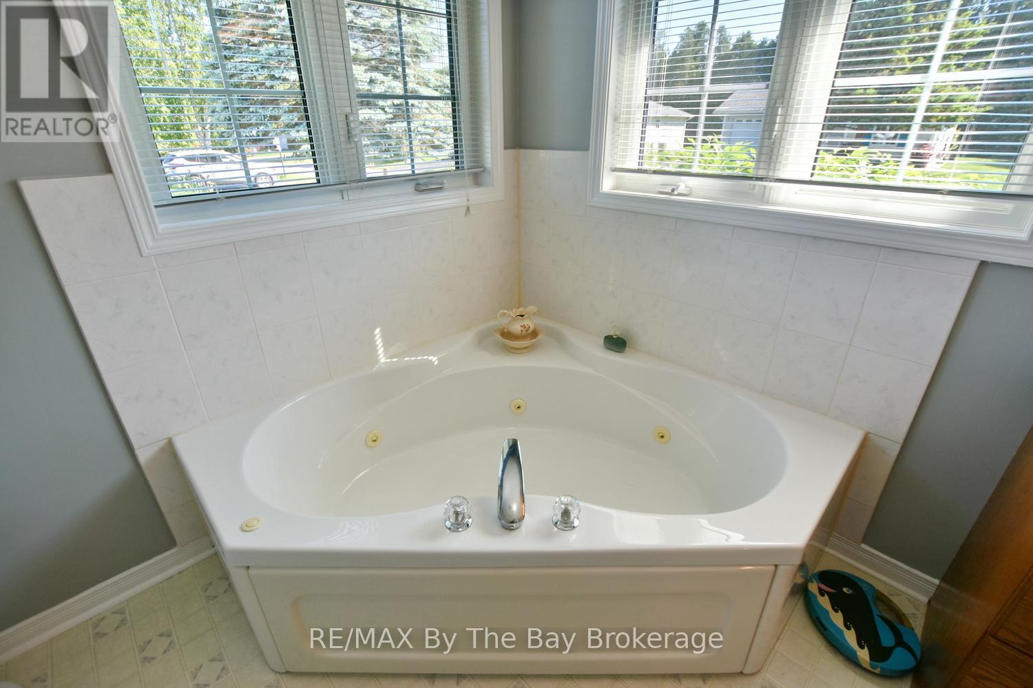 12 Indiana Avenue, Wasaga Beach, Ontario  L9Z 3A8 - Photo 22 - S13473986