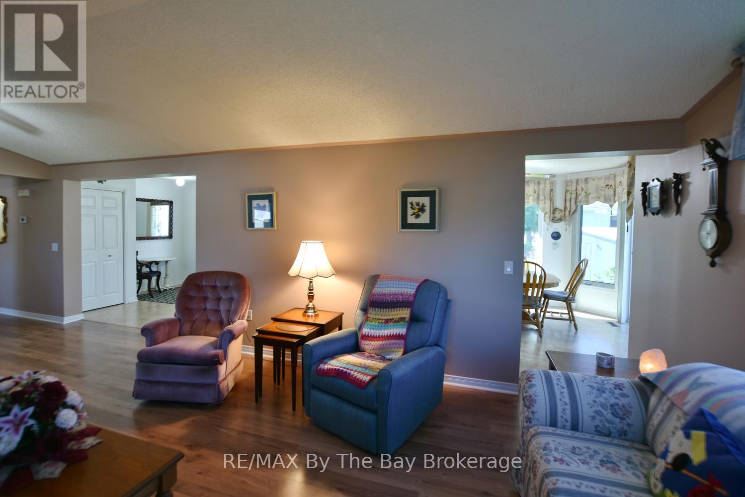 12 Indiana Avenue, Wasaga Beach, Ontario  L9Z 3A8 - Photo 32 - S13473986