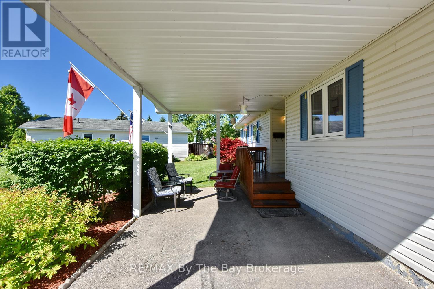 12 Indiana Avenue, Wasaga Beach, Ontario  L9Z 3A8 - Photo 33 - S13473986