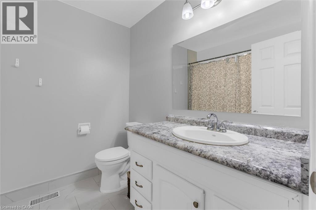 338 East 24th Street, Hamilton, Ontario  L8V 2Y6 - Photo 10 - 40841812