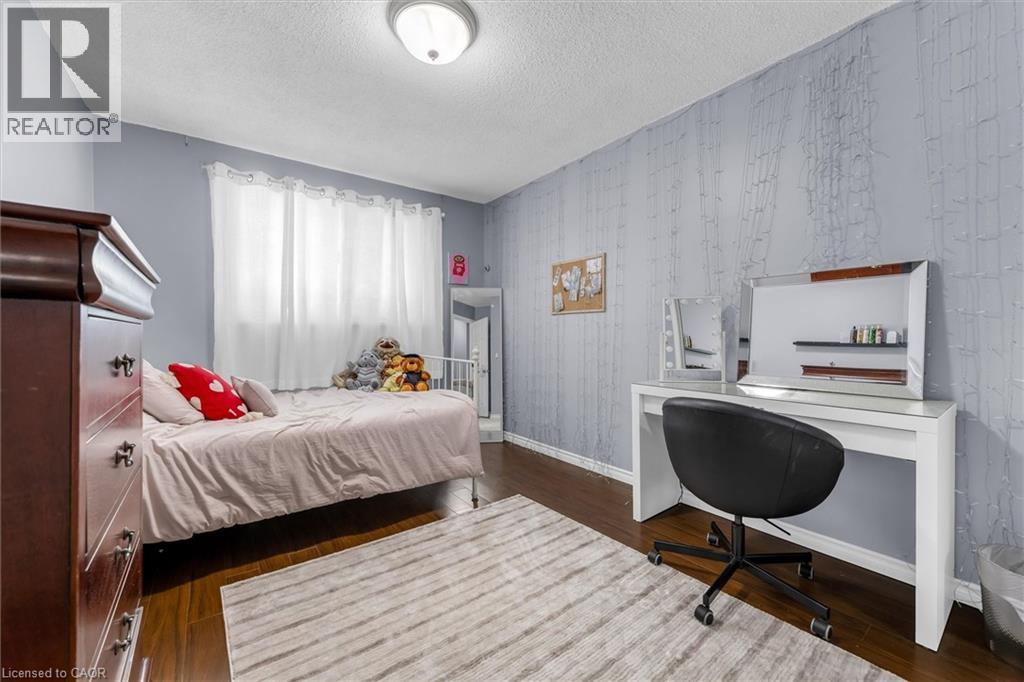 338 East 24th Street, Hamilton, Ontario  L8V 2Y6 - Photo 15 - 40841812
