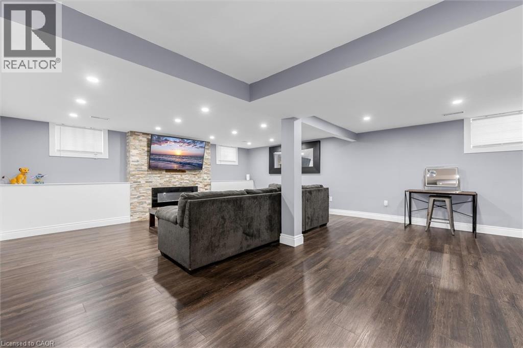 338 East 24th Street, Hamilton, Ontario  L8V 2Y6 - Photo 18 - 40841812