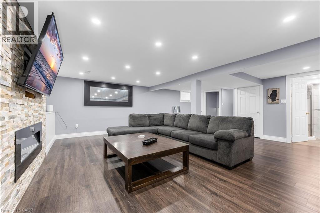 338 East 24th Street, Hamilton, Ontario  L8V 2Y6 - Photo 19 - 40841812