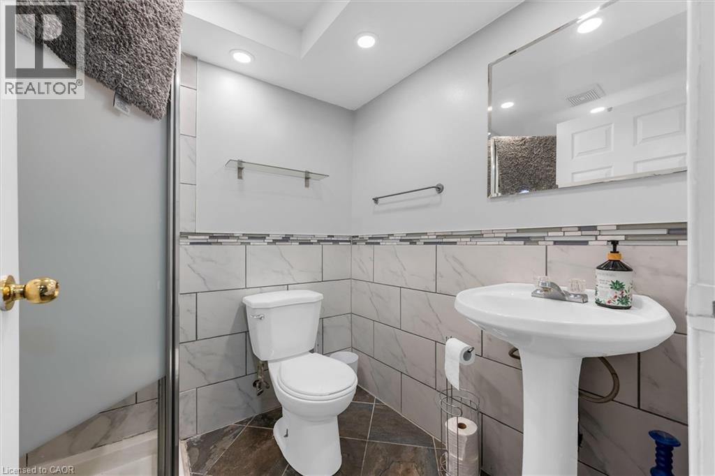 338 East 24th Street, Hamilton, Ontario  L8V 2Y6 - Photo 20 - 40841812